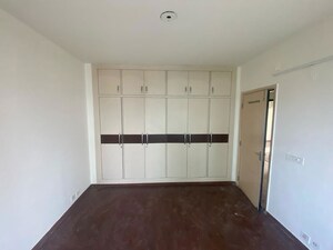 Room in 3.5 BHK Apartment at BPTP Park Grandeura, Sector 82 – for Rent