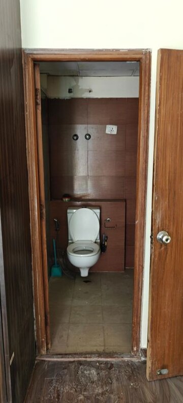 Bathroom in 2 BHK Apartment at Mahagun Moderne, Sector 78 – for Rent