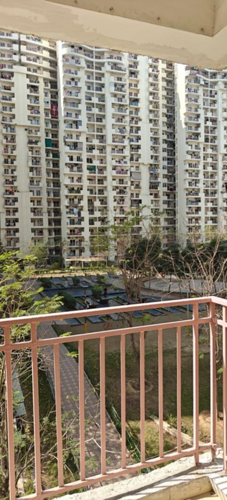 Exterior View, mahagun-moderne 2 Bedroom 1250 Sq.Ft. Apartment In Sector 78 Noida 9986934