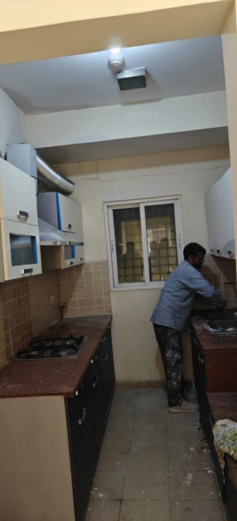  Parking, mahagun-moderne 2 Bedroom 1250 Sq.Ft. Apartment In Sector 78 Noida 9986934