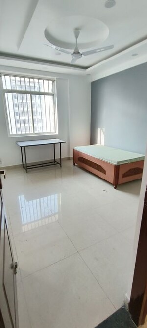 Room in 3 BHK Apartment at Paarth Aadyant, Gomti Nagar – for Rent