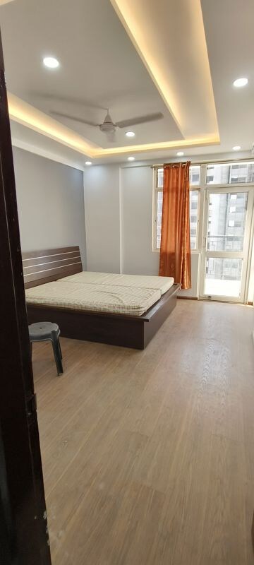 Room in 3 BHK Apartment at Paarth Aadyant, Gomti Nagar – for Rent