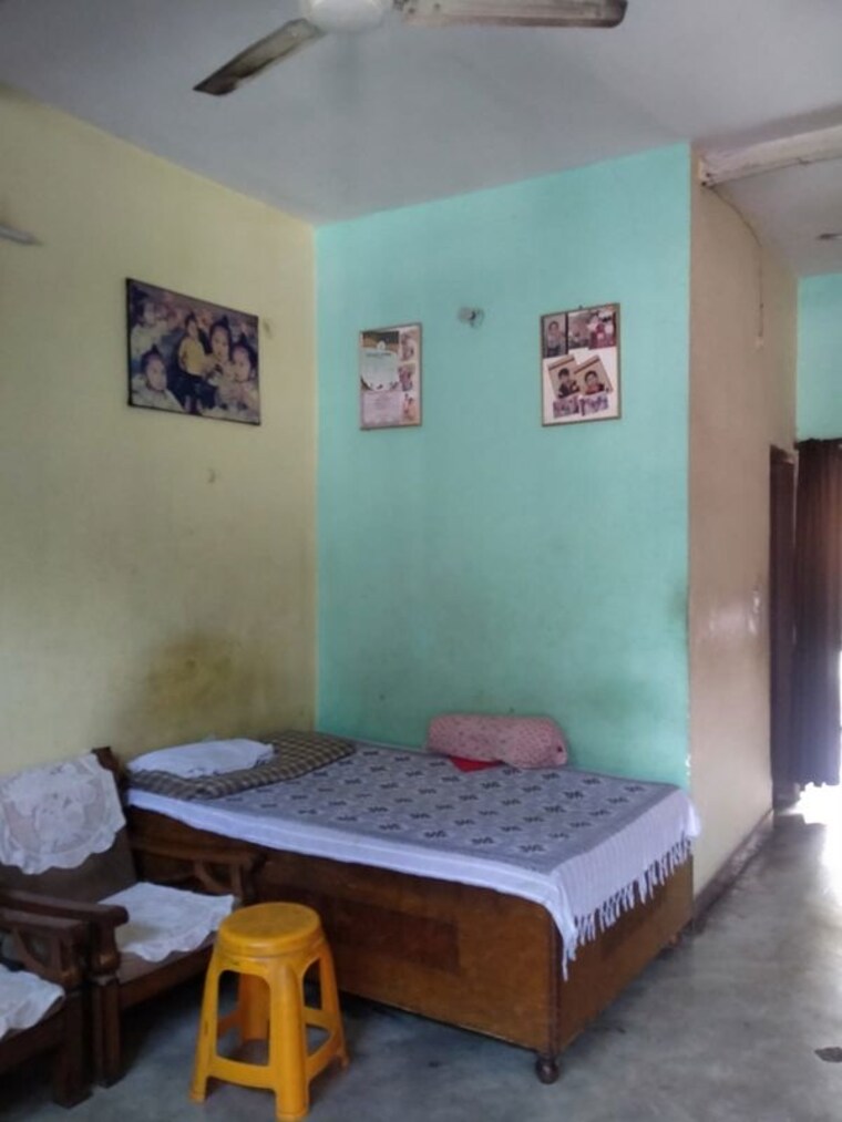 Bedroom, delta i greater noida 3 Bedroom 60 Sq.Mt. Independent House In Delta I Greater Noida Greater Noida 9986962