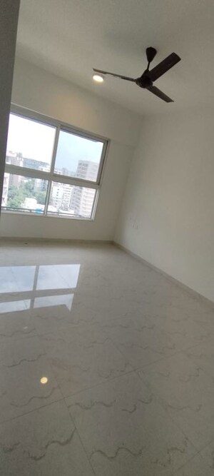 Room in 2 BHK Apartment at Platinum Life, Andheri West – for Rent
