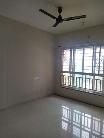 Room in 2 BHK Apartment at Kabra Aurum, Goregaon West – for Sale