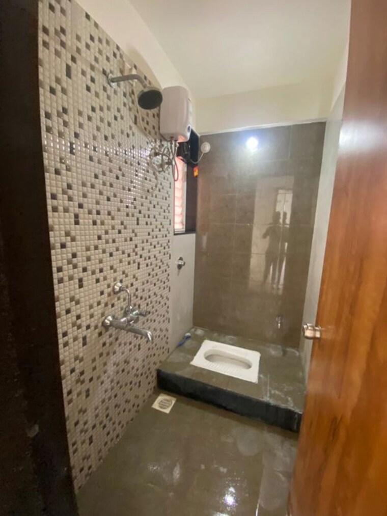 Bathroom, vision-indramegh 2 Bedroom 1050 Sq.Ft. Apartment In Tathawade Pune 9986978