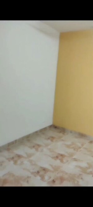 Room in 2 BHK Apartment at SKA Metro Ville, Eta Ii Greater Noida – for Rent