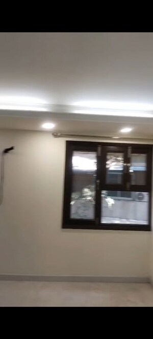 Room in 3 BHK Apartment at Ip Extension – for Rent