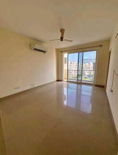 4 BHK + Extra Room Apartment For Rent in Emaar Emerald Floors Premier