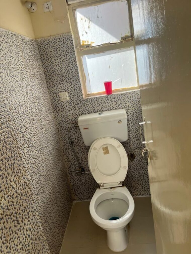 Bathroom, breez-global-heights 1 Bedroom 394 Sq.Ft. Apartment In Sohna Sector 33 Gurgaon 9987069