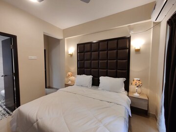 Bedroom in 5 BHK Villa at Nerul – for Rent