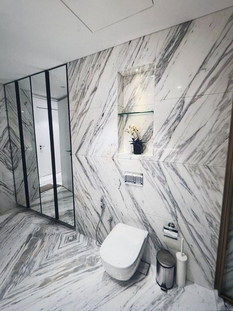 Washroom, omkar-1973 4 Bedroom 2800 Sq.Ft. Apartment In Worli Mumbai 9987049