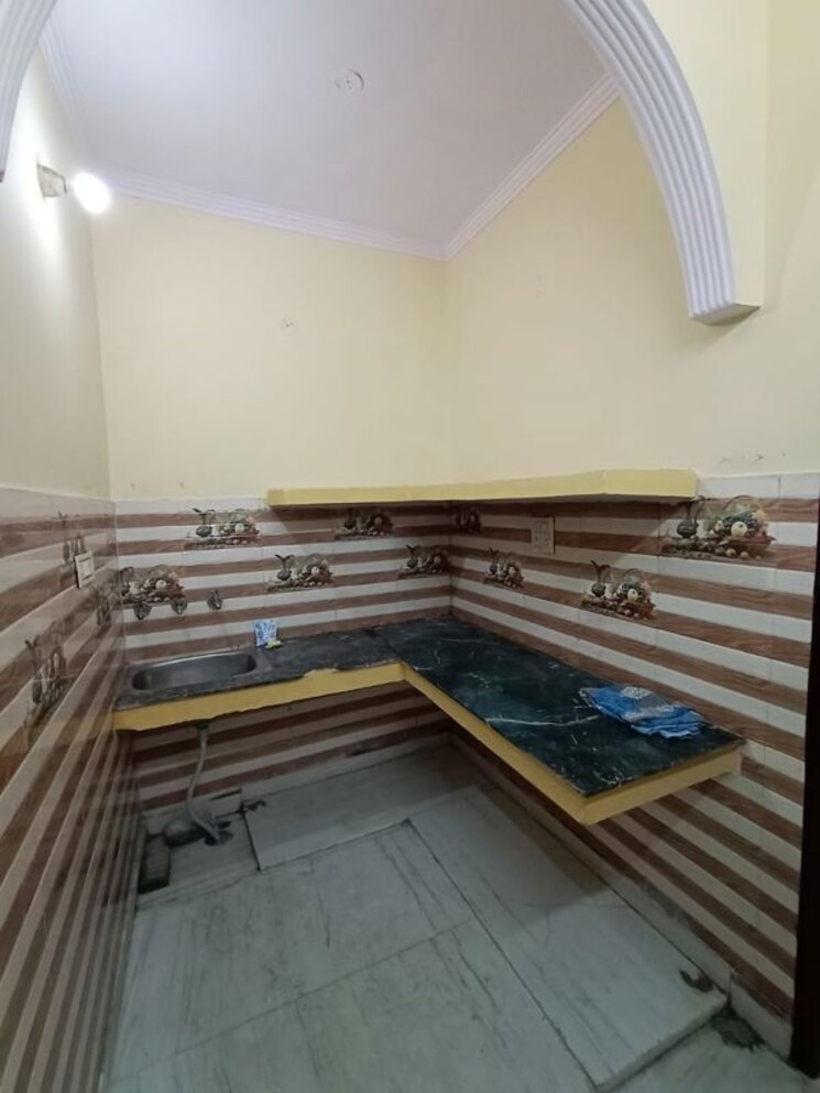 Bedroom, sant nagar 1.5 Bedroom 450 Acre Independent House In Sant Nagar Delhi 9987047