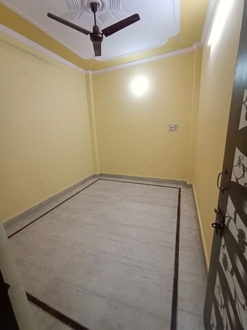 Room in 1.5 BHK Independent House at Sant Nagar – for Sale