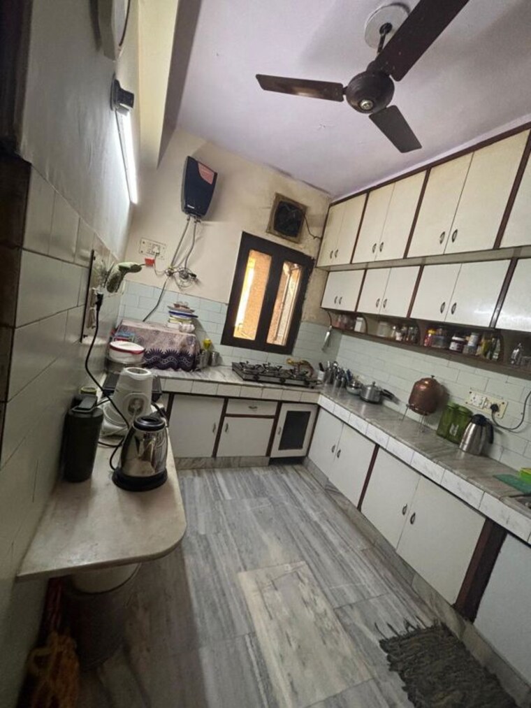 Kitchen, ip extension 3 Bedroom 1600 Sq.Ft. Apartment In Ip Extension Delhi 9987091