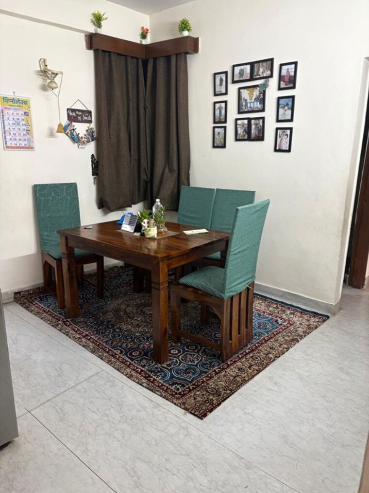 Living Room, ip extension 3 Bedroom 1600 Sq.Ft. Apartment In Ip Extension Delhi 9987107