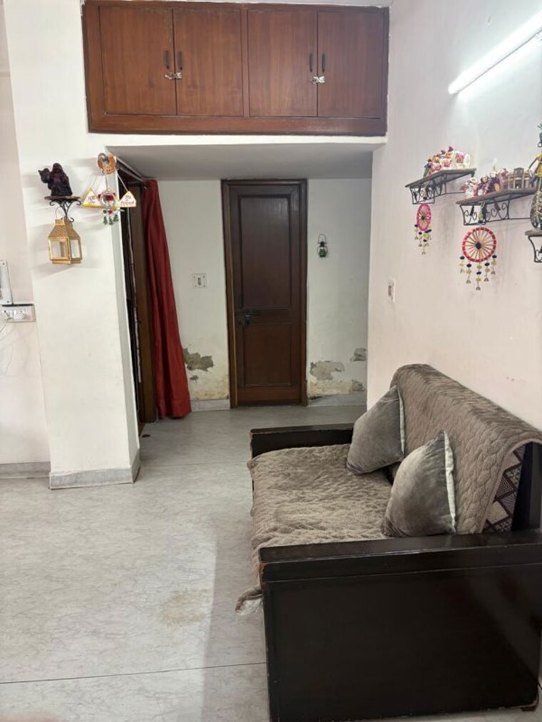 Living Room, ip extension 3 Bedroom 1600 Sq.Ft. Apartment In Ip Extension Delhi 9987107