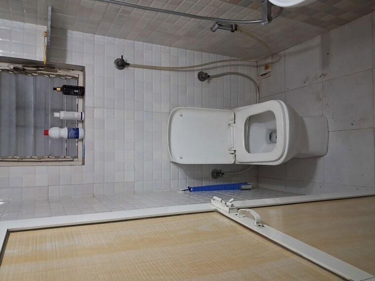 Attached Bathroom, jupiter-apartment-andheri-west 1 Bedroom 400 Sq.Ft. Apartment In Andheri West Mumbai 9987133