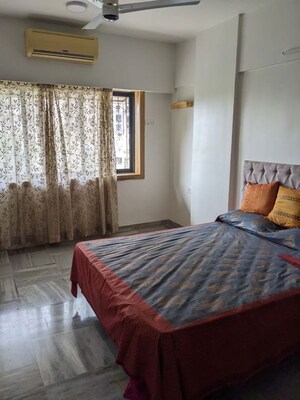 Bedroom in 2 BHK Apartment at Sunny Estate, Chembur – for Rent