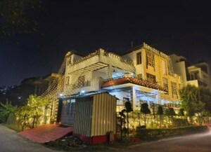 5 BHK Villa – Exterior View View at Gomti Nagar - for Rent