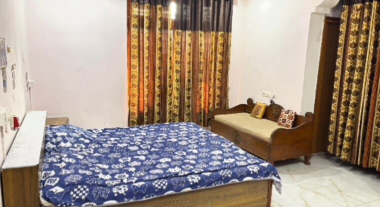 Bedroom, gomti nagar 5 Bedroom 6500 Sq.Ft. Villa In Gomti Nagar Lucknow 9987156