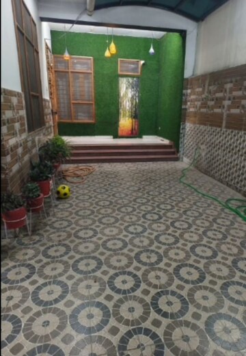 Bedroom in 5 BHK Villa at Gomti Nagar – for Rent