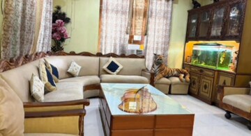 Bedroom in 5 BHK Villa at Gomti Nagar – for Rent