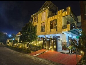 5 BHK Villa – Exterior View View at Gomti Nagar - for Rent