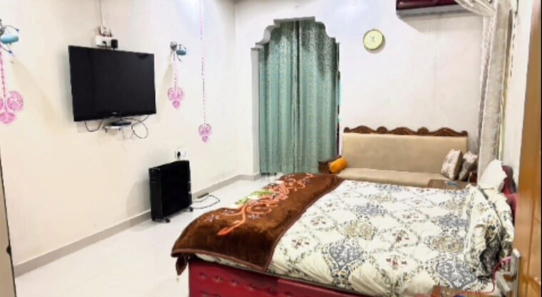 Bedroom, gomti nagar 5 Bedroom 6500 Sq.Ft. Villa In Gomti Nagar Lucknow 9987156