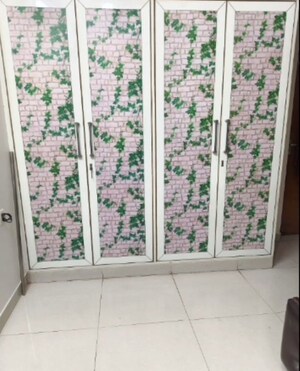 Bedroom in 5 BHK Villa at Gomti Nagar – for Rent