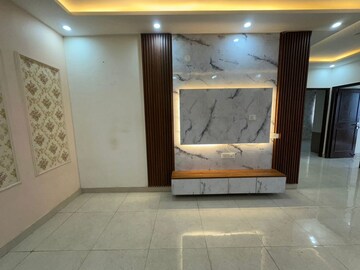 Room in 2 BHK Apartment at Signature Global Orchard Avenue, Sector 93 – for Rent