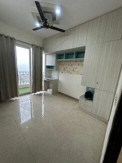 2 BHK Apartment For Rent in Signature Global Orchard Avenue