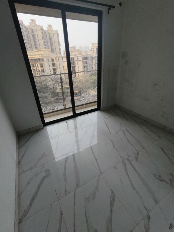 2 BHK 636 Sq.Ft. Apartment in Risland The Icon