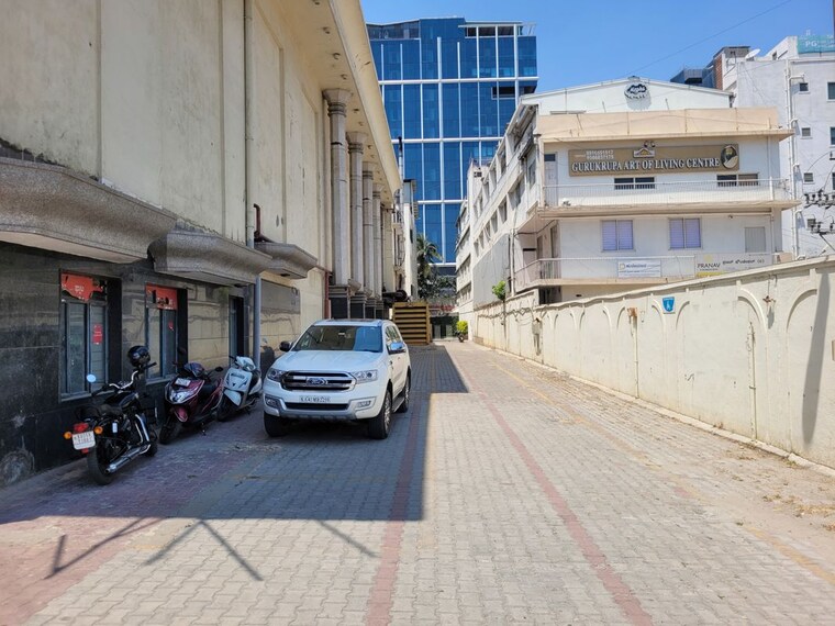  Parking, arekere Commercial Showroom 20000 Sq.Ft. In Arekere Bangalore 9987180