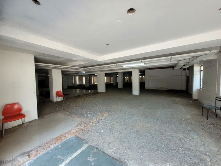  Parking, arekere Commercial Showroom 20000 Sq.Ft. In Arekere Bangalore 9987180