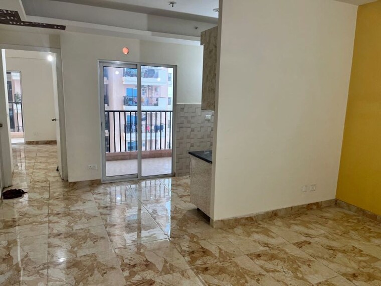 Room, ska-metro-ville 3 Bedroom 1165 Sq.Ft. Apartment In Eta Ii Greater Noida Greater Noida 9987129