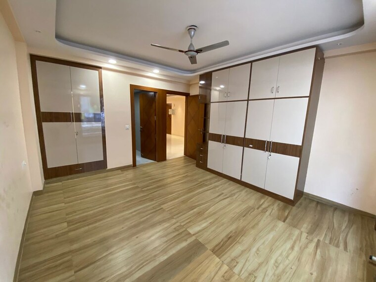 Room, sector 55 4 Bedroom 2450 Sq.Ft. Builder Floor In Sector 55 Gurgaon 9987196