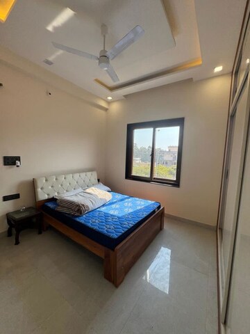 Bedroom in 3 BHK Builder Floor at Aamwala – for Rent