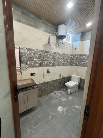 Kitchen in 3 BHK Builder Floor at Aamwala – for Rent