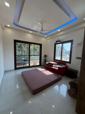 Bedroom in 3 BHK Builder Floor at Aamwala – for Rent