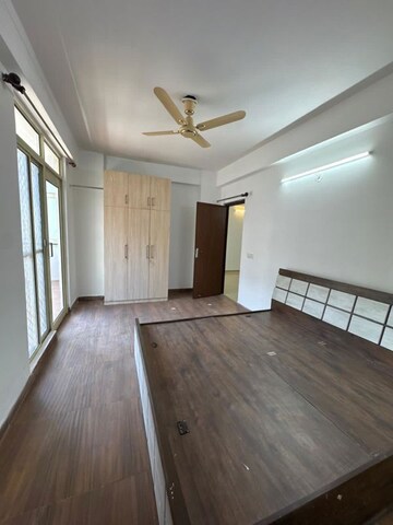 Bedroom in 3 BHK Builder Floor at Aamwala – for Rent