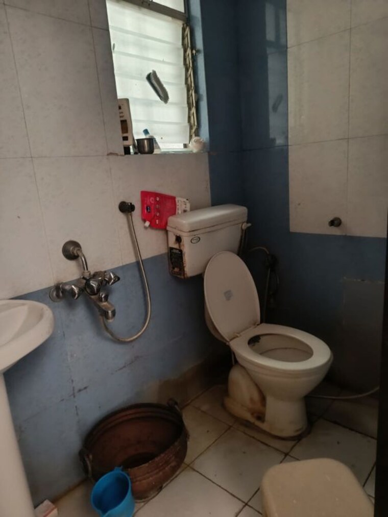 Bathroom, nisarg-renuka-akruti 1 Bedroom 550 Sq.Ft. Apartment In Wakad Pune 9987213