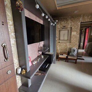 Living Room in 2 BHK Apartment at Sheth Heights, Chembur – for Rent