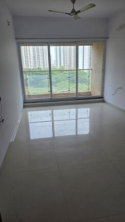 2 BHK Apartment For Rent in Rustomjee Urbania Azziano