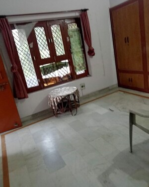 Bedroom in 1 RK Villa at Aliganj – for Rent