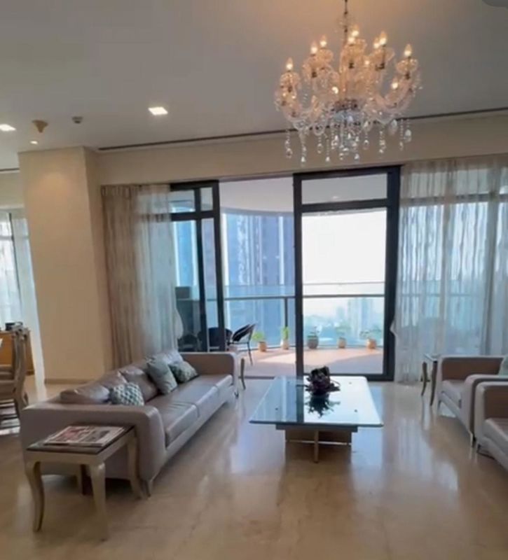 4 BHK + Pooja Room,Servant Room Apartment For Rent in Omkar 1973