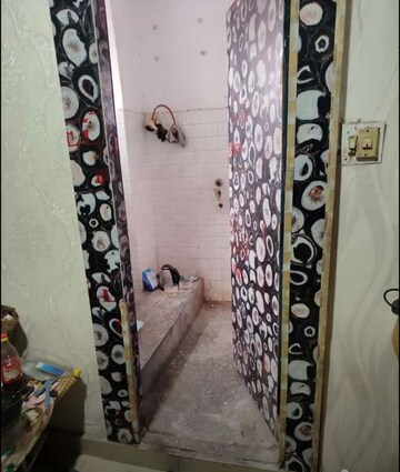 Master Plan in 1 BHK Apartment at Hazratganj – for Rent