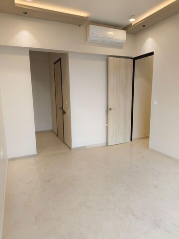 Room in 2 BHK Apartment at Adani Ten BKC, Bandra East – for Rent