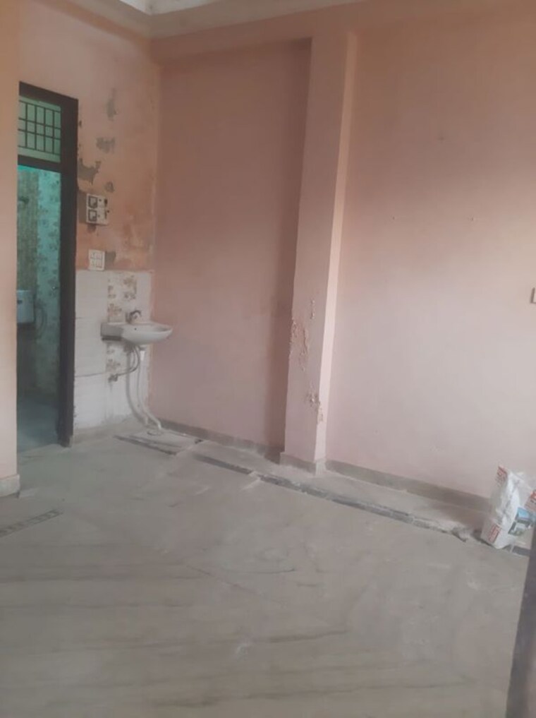 Room, shatabdi puram 2 Bedroom 50 Sq.Yd. Independent House In Shatabdi Puram Ghaziabad 9987315