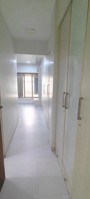 Building Lobby in 3 BHK Apartment at Vaibhav Building, Dadar West – for Rent